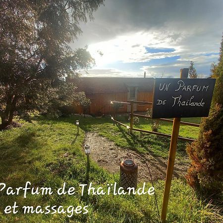 Un Parfum De Thailande, Ressourcement Et Massages Curemonte Exterior foto
